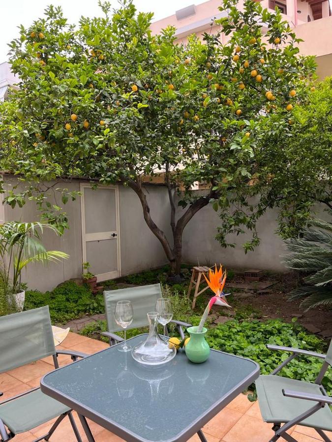 Апартаменты Tangerine Tree House Кальяри Экстерьер фото